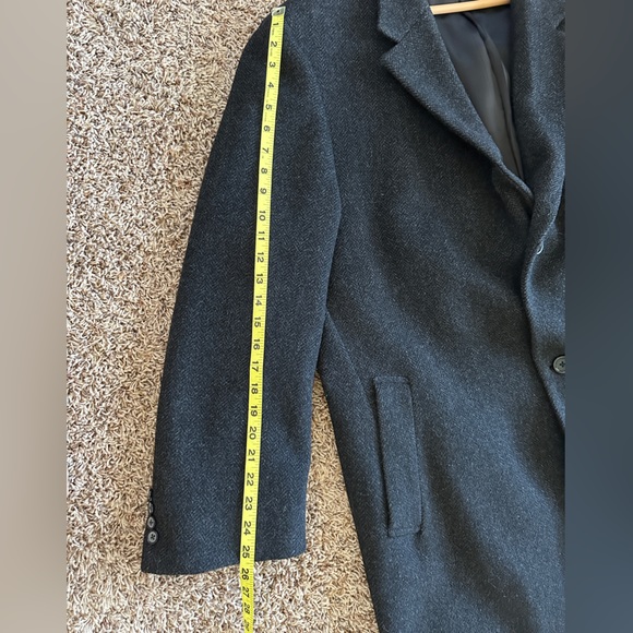 Men’s Turnbury Wool Coat - Picture 11 of 13